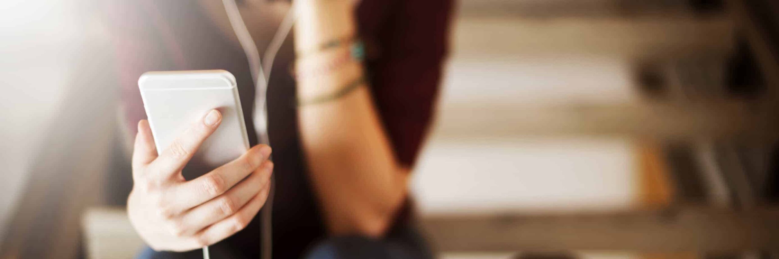 5 informative podcasts for female entrepreneurs and freelancers